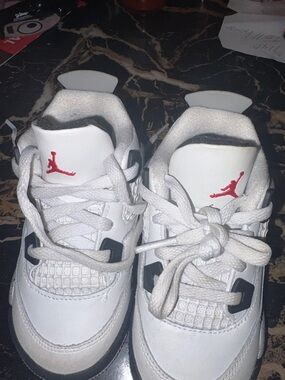 Jordan Kids White and Red Low-Top Sneakers